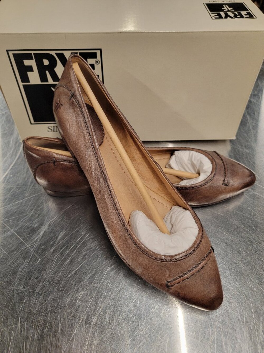 Rare - Frye Olive Seam Ballet in Charcoal
